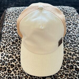 Roxy White with beige mesh baseball cap